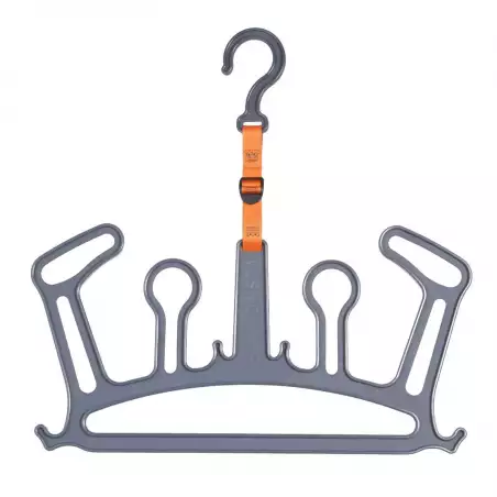 C-MONSTA WETSUIT HANGER V2 2026 – accessoire néoprène.