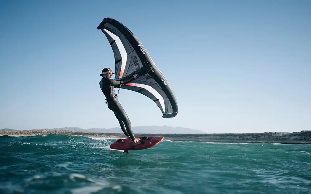 Wingfoil F-ONE aile et foil – équipement wingfoil GlissEvolution